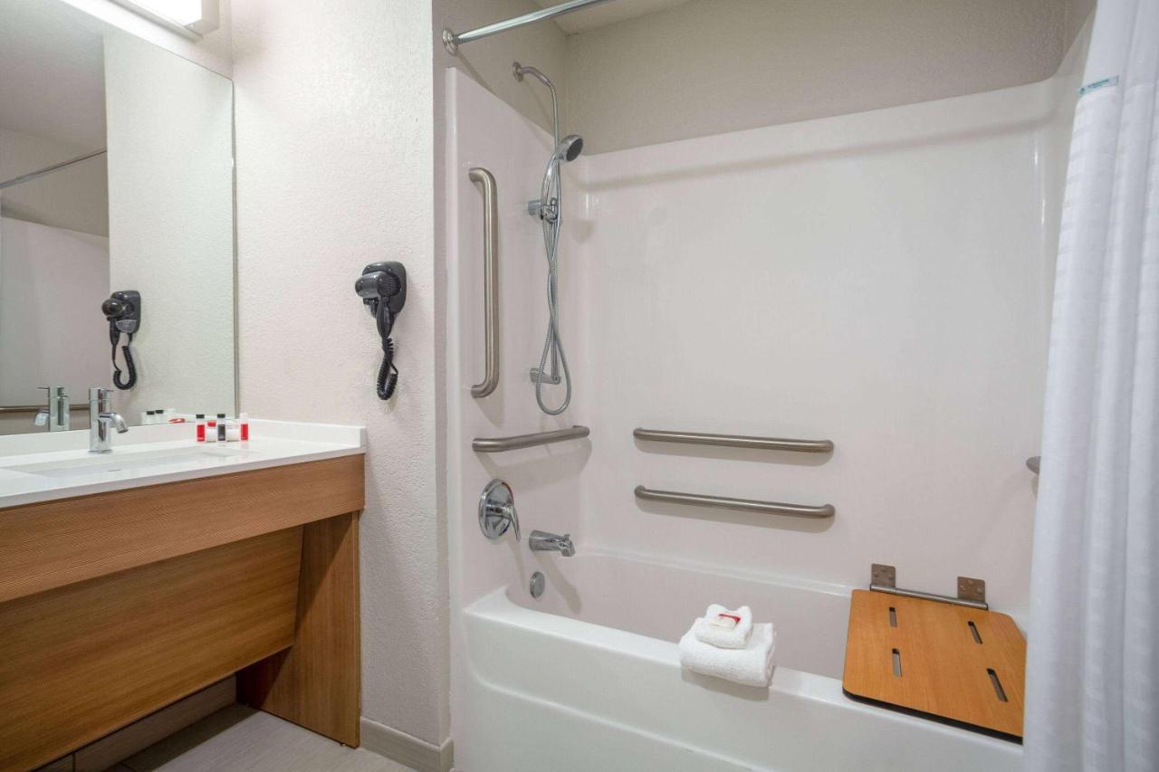 Microtel Inn & Suites By Wyndham Liberty Ne Kansas City Area Kültér fotó